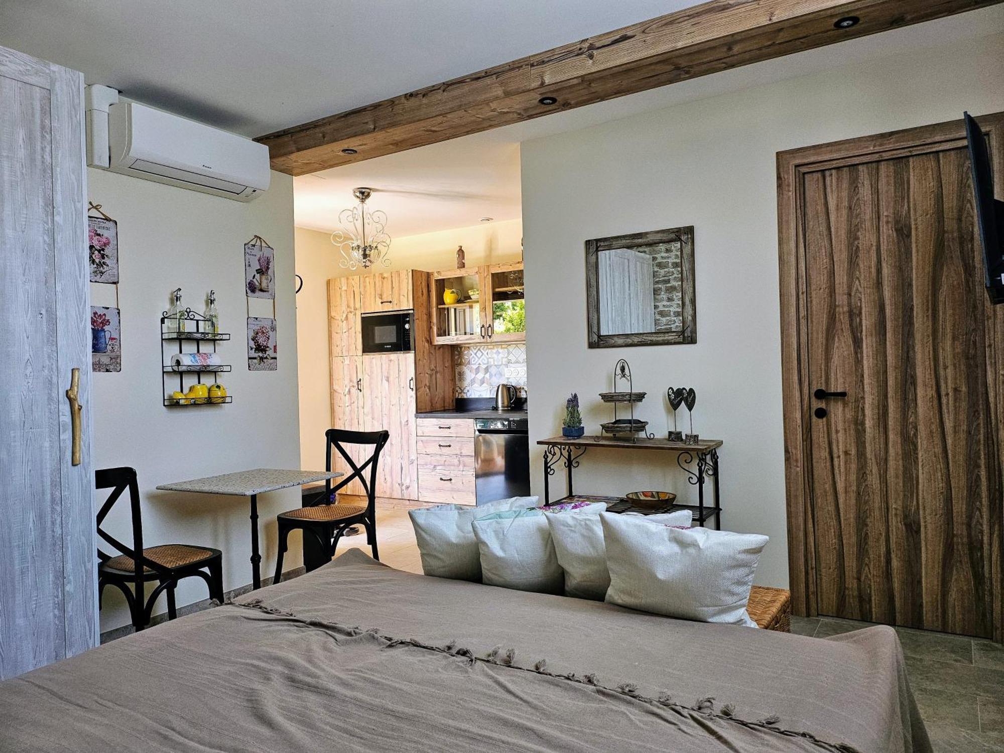 Charmant Studio Pres De La Plage Avec Jacuzzi Et Terrasse Privative 빌뇌브루베 외부 사진